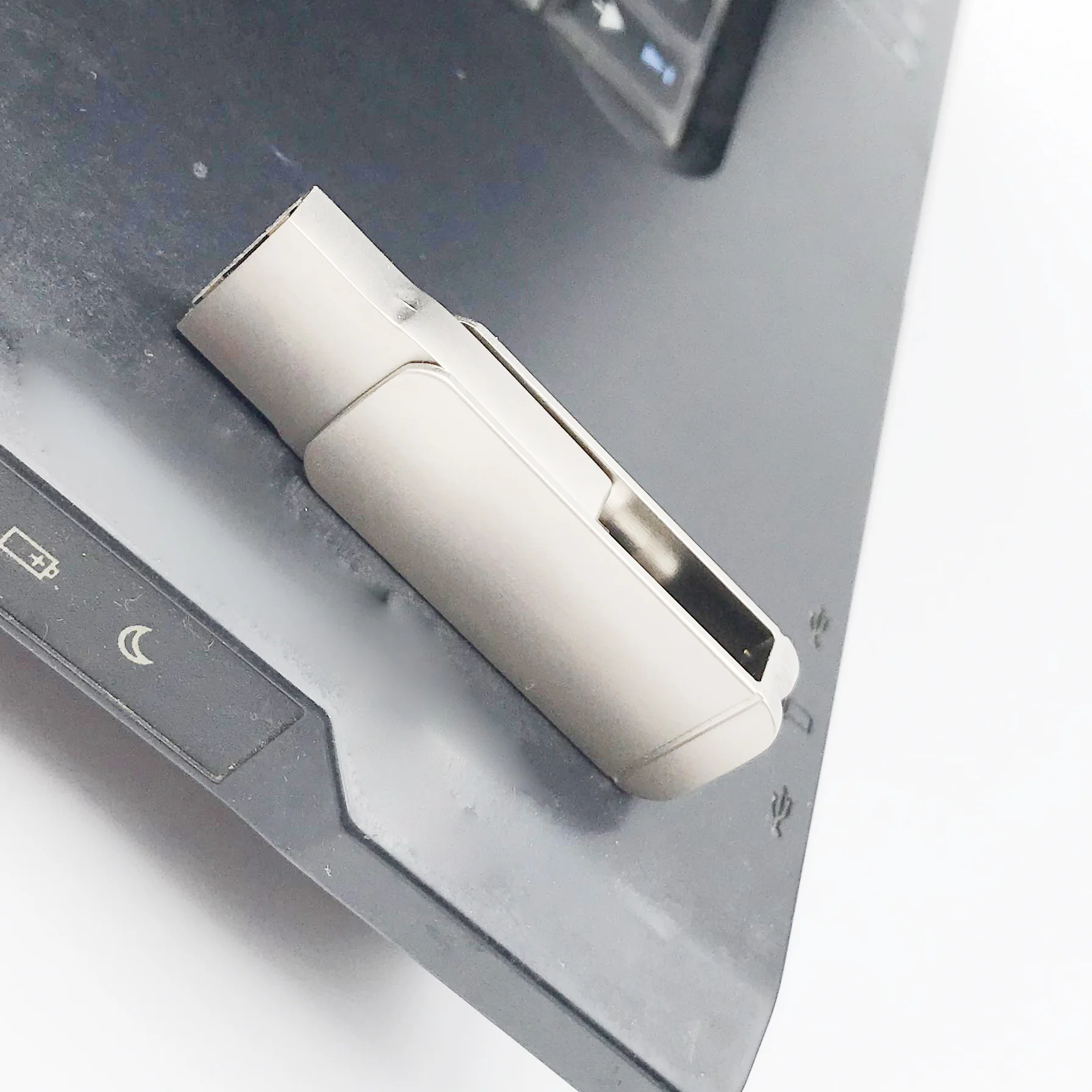 Value to buy business gifts custom creative rotating silver metal portable hidden memory stick