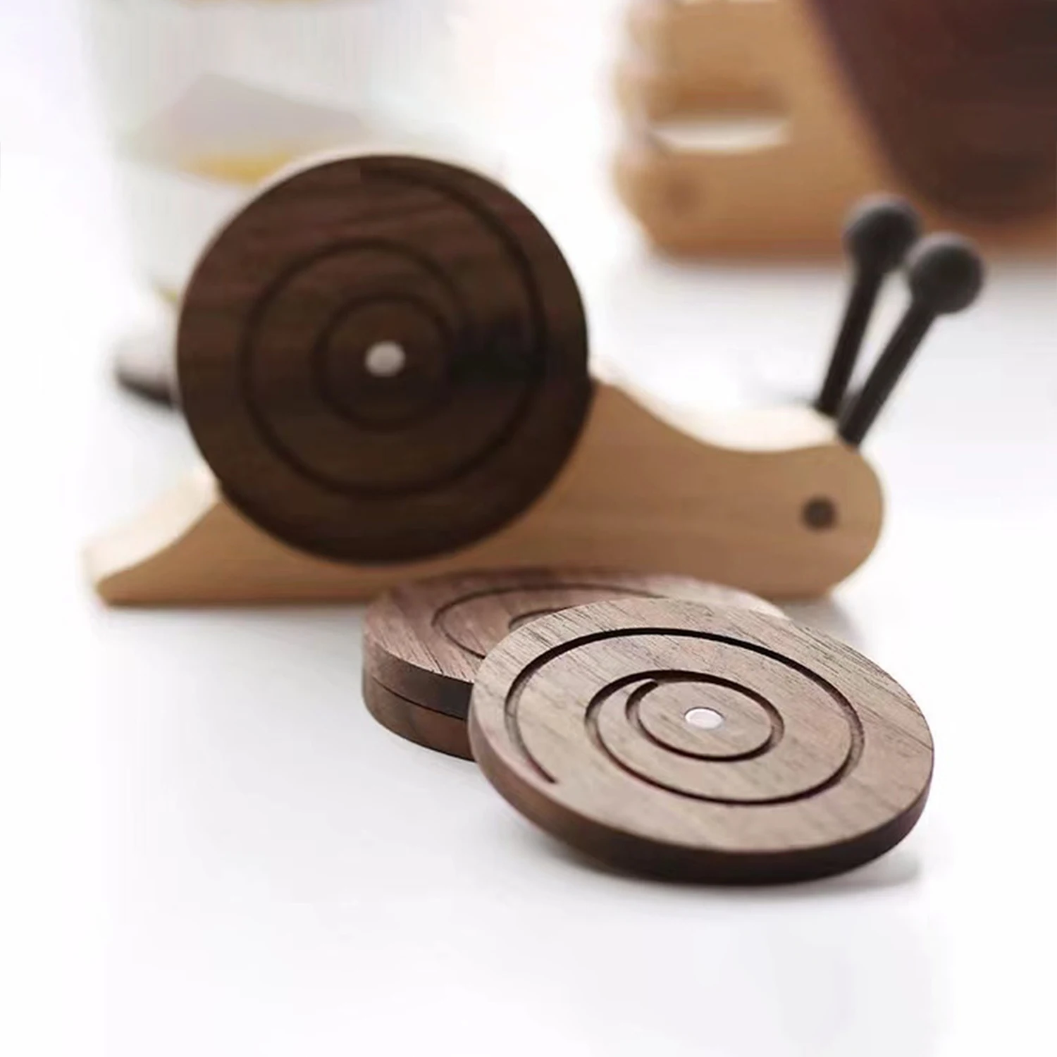 Custom Modern Nordic Magnetic Wooden Tea Coasters Unique Animal Cute Round Coaster For Drink