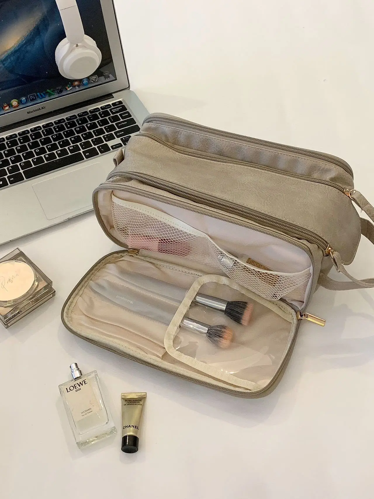 Wingtu Original Waterproof Pu Zipper Quilted Cosmetic Bags Logo Custom Bag Shopping Luxury Cosmetic Bag With Rope Handles