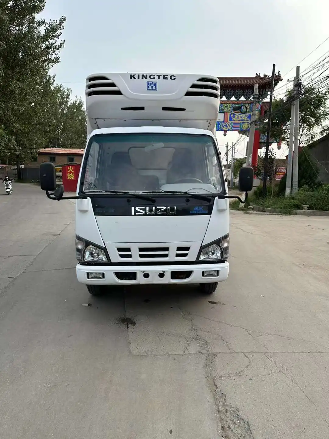 Used isuzu 4x4  Refrigerator small cargo Truck Isuzu 4k refrigerator car/van