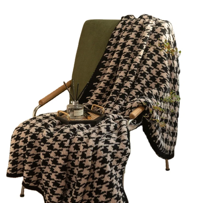 Высококачественное бархатное трикотажное одеяло из микрофибры 100% полиэстера и леопарда с перьями большого зимнего трикотажного одеяла