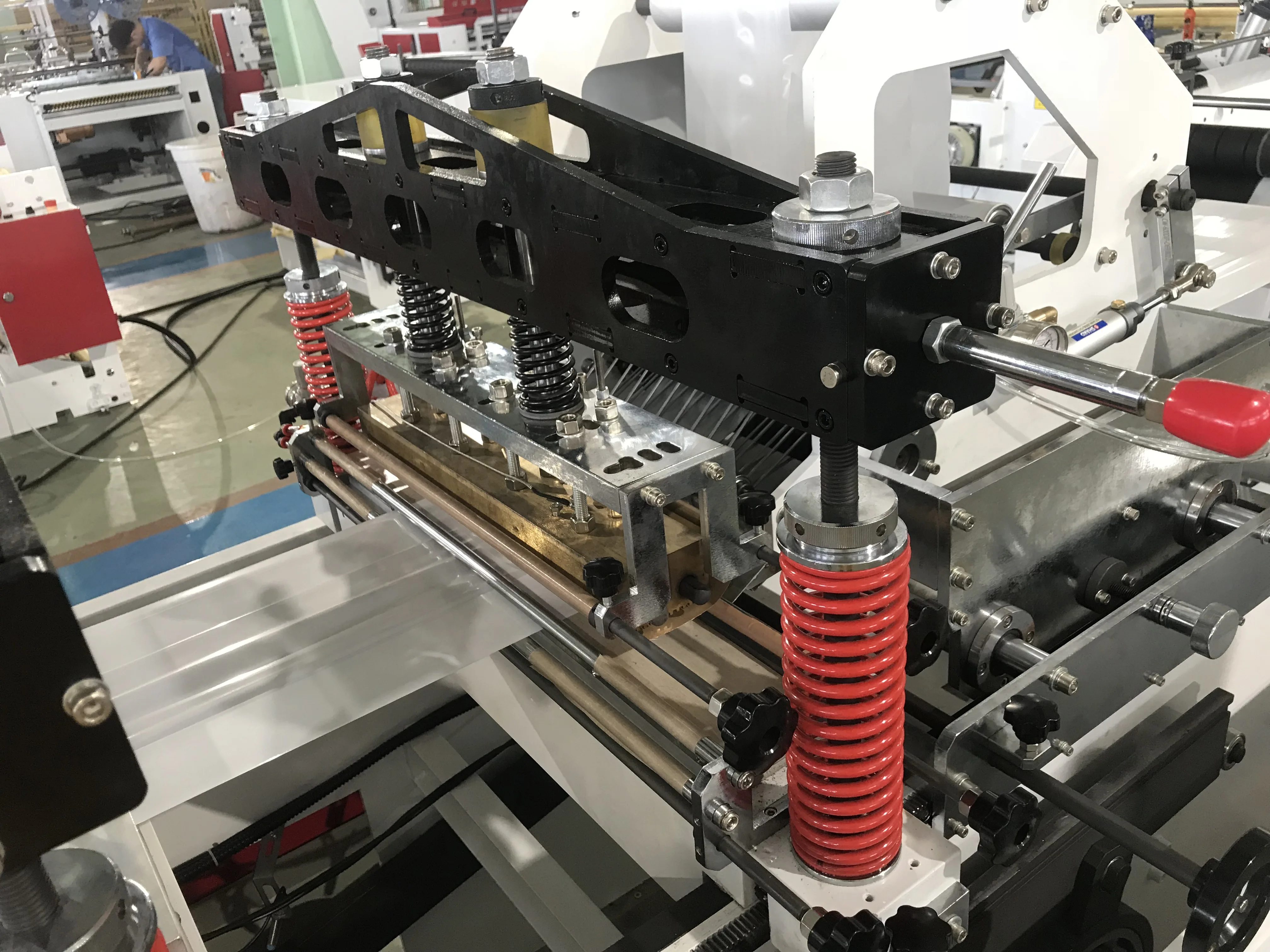 CW-600DIP New arrival bottom seal outer pack tissue handle bag making machine