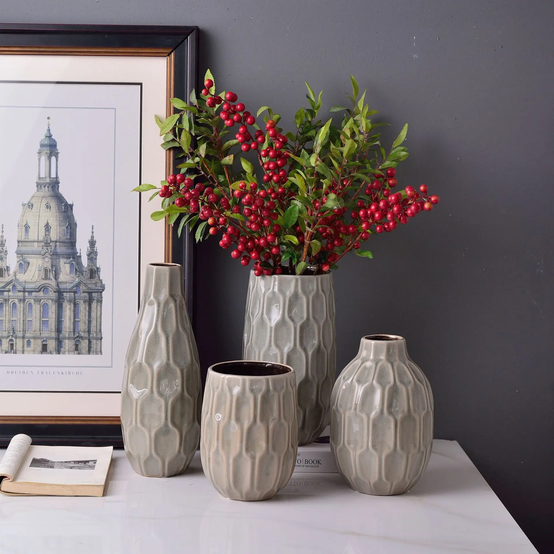 Retro Garden Design Blue Ceramic Flower Vase Ornaments For Home Decoration Wholesale Vase