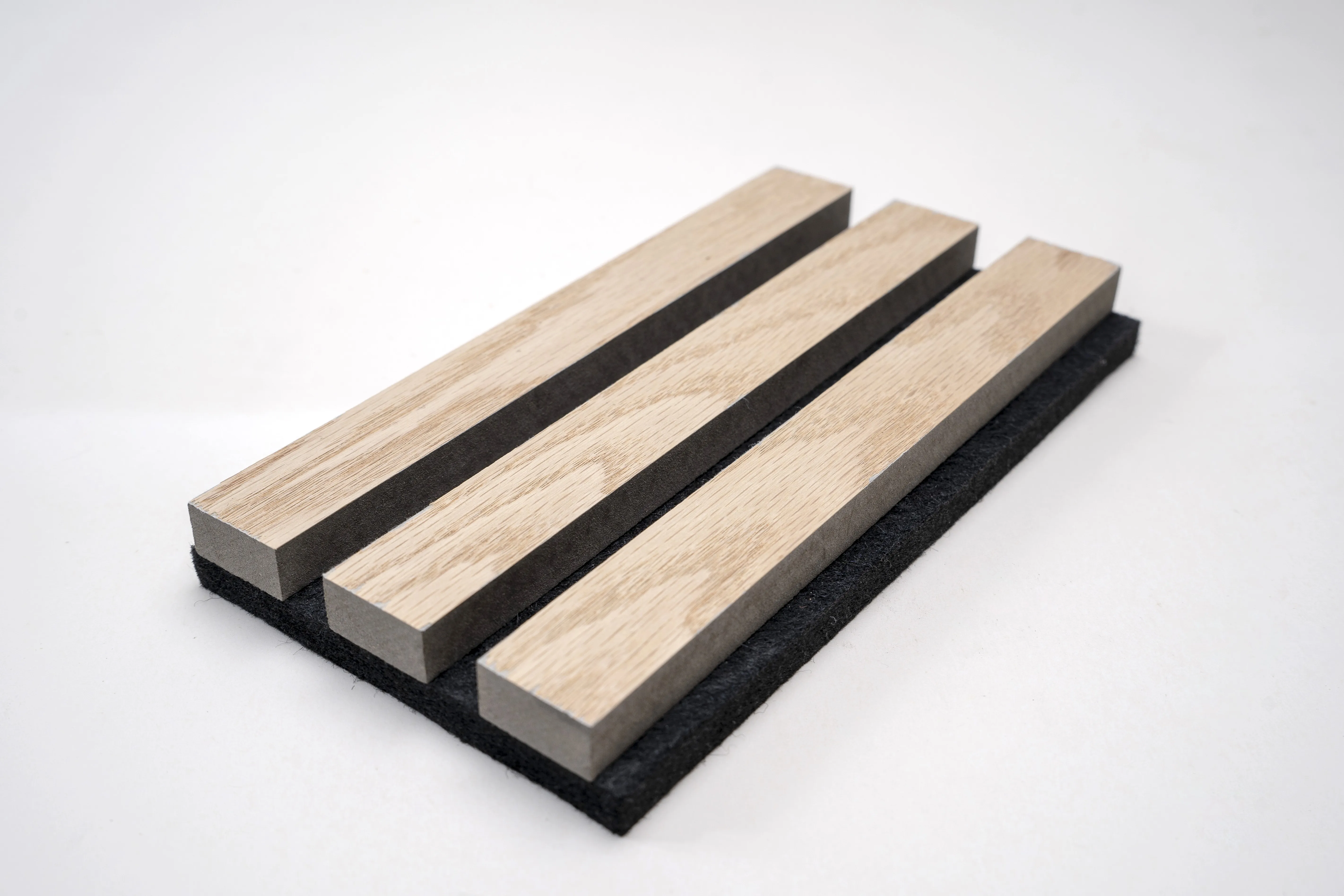 Veneered MDF Slat Acoustic Panel Soundproof Wood Slat Acoustic Panels PET Felt Backing Akupanel