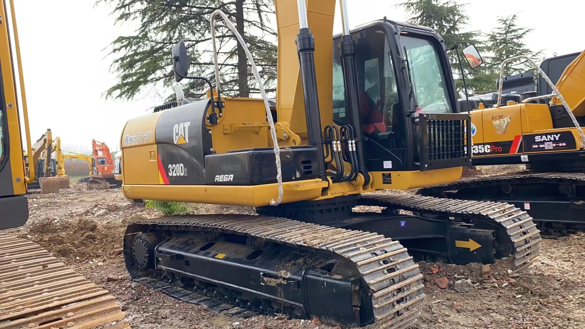 Used Machinery CAT 320D2 Japan Caterpillar Brand Used Crawler Hydraulic Excavator 20ton CAT320d2 for sale