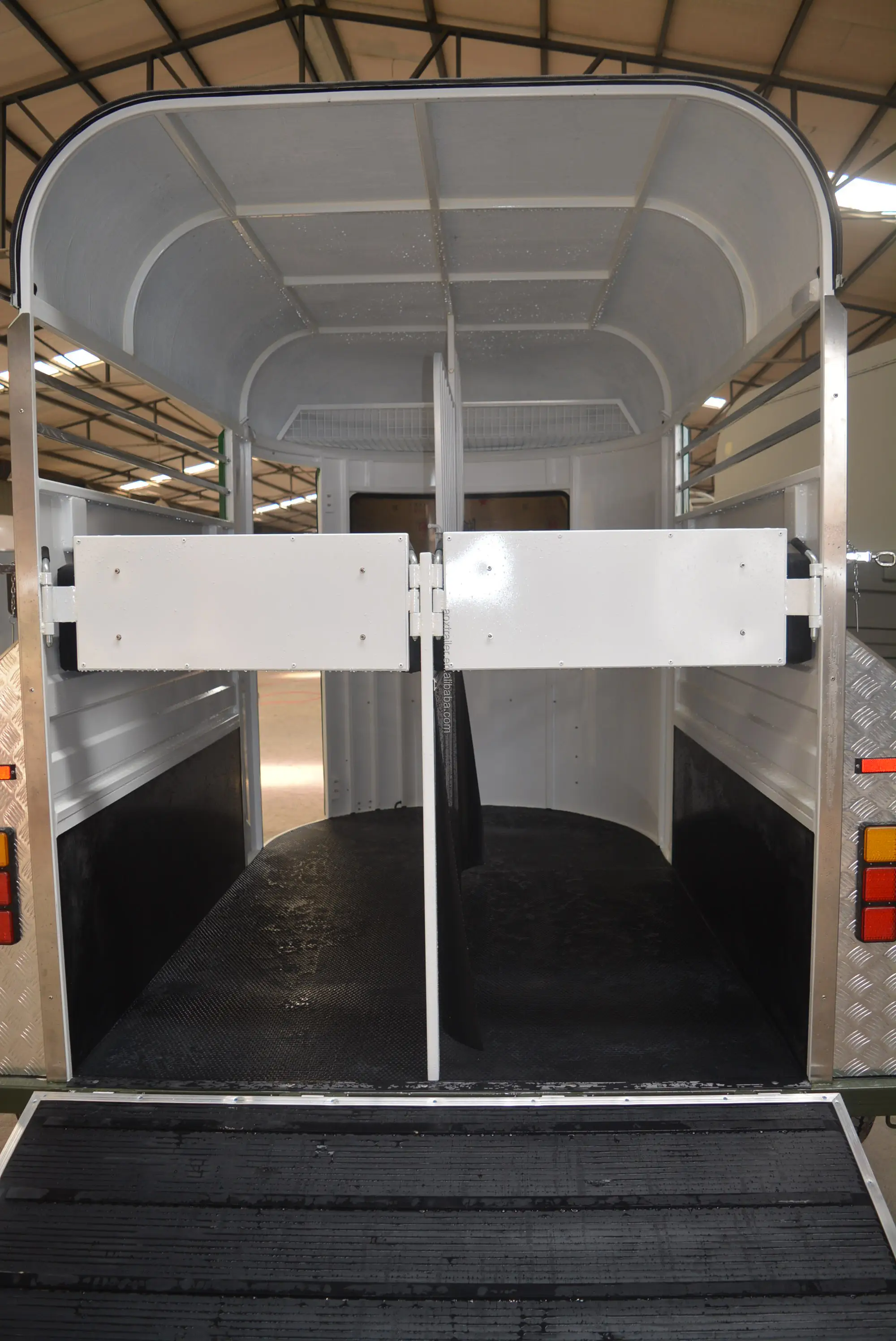 Popular Sale Open Horse Trailer Truck 2 Horses With Popular Price