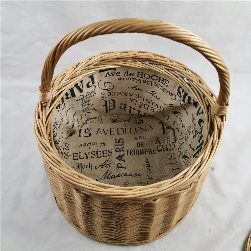 
New Design Portable Food Storage Outdoor Picnic Willow Wicker Gift Basket with Handle 