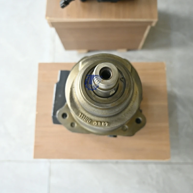 708-7W-00020 708-7W-00021 Hydraulic Fan Motor WA320-5 D275A-5D D275-5D Bulldozer for Komastu