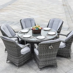 Economic and Practical Round Six-seater comfortable Patio Rattan set in the garden