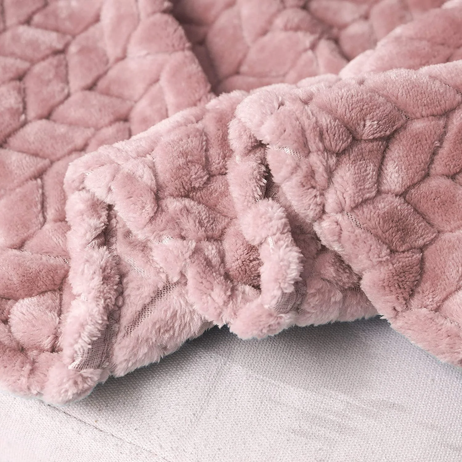 cheap factory supply custom wholesale chevron texture Jacquard Embossed polyester microfiber coral flannel fleece blanket throws