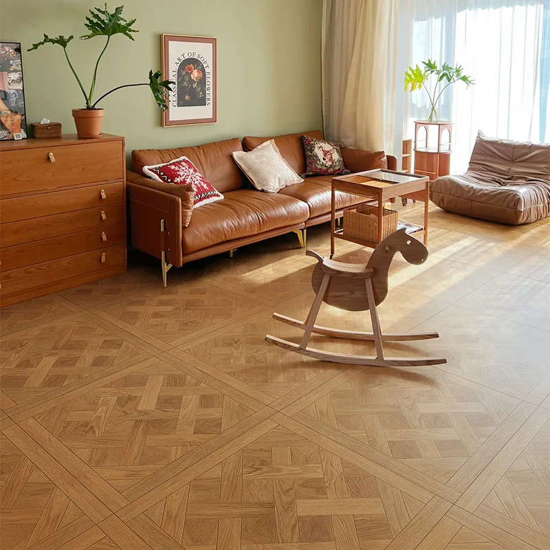 Solid Wood Interior Hardwood Flooring Smooth Walnut Flooring Waterproof Wood Floor
