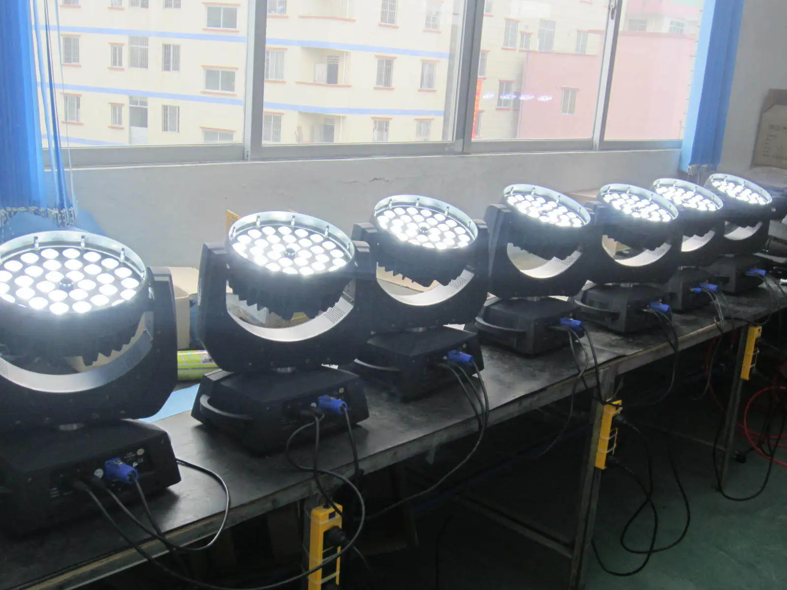  36 светодиодов movinghead light с зумом 4in 1/6in1disco заводская цена