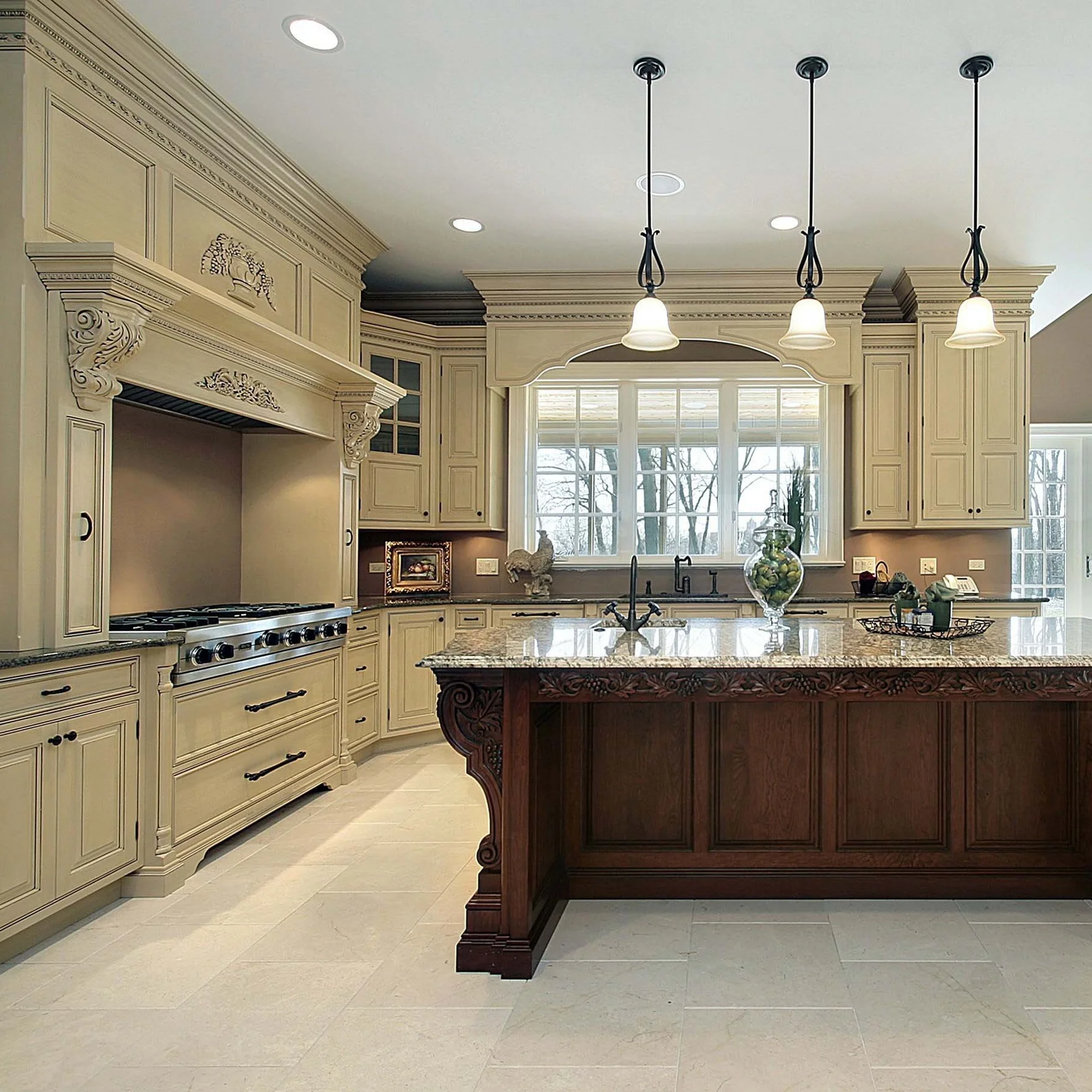 Factory Customized Solid Wood Rustic Modular Medium Island Kitchen Furniture Cabinet Design