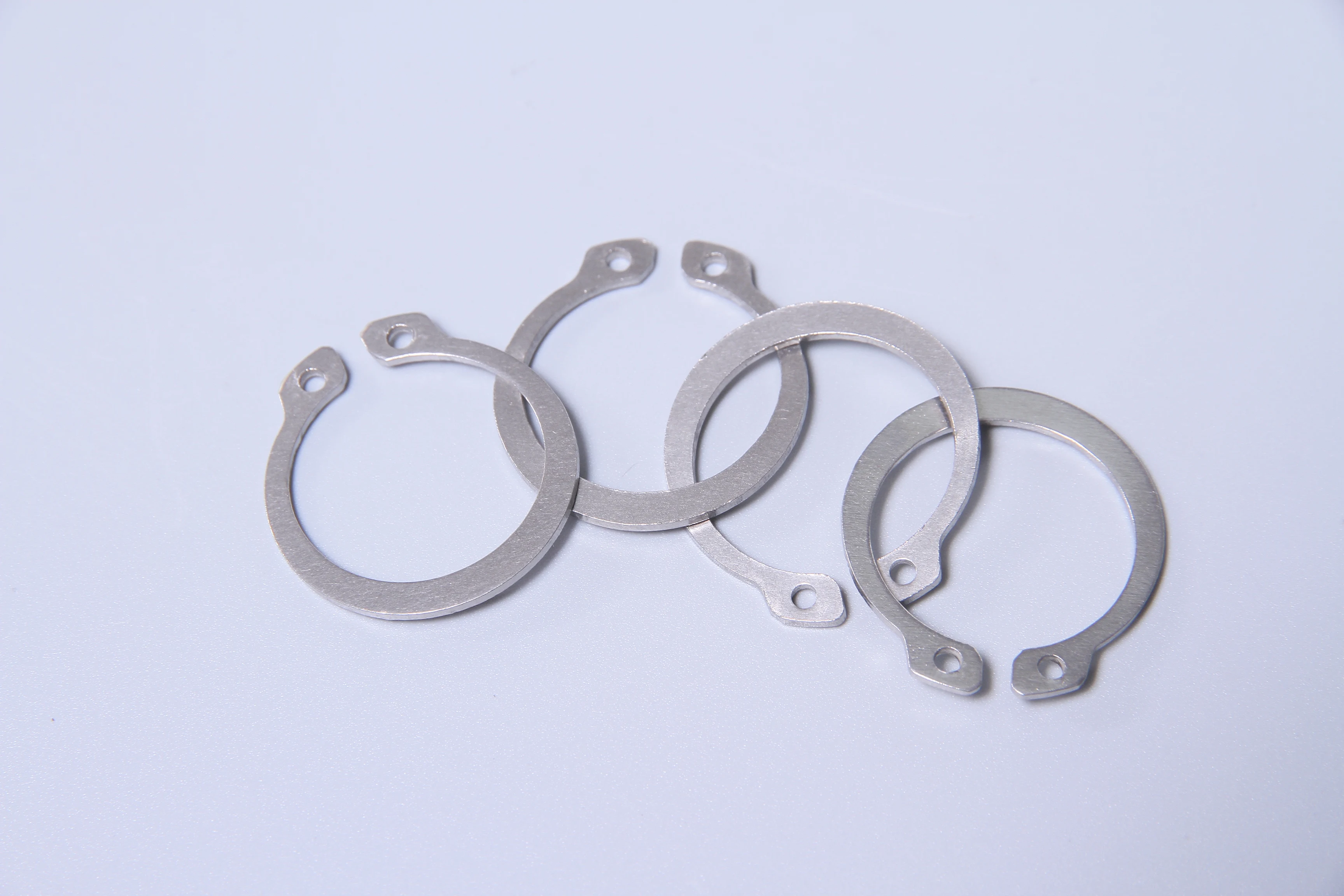 Manufacturer Price Din 472 Stainless Steel Circlip External Retaining Spring Ring Washer Product Category