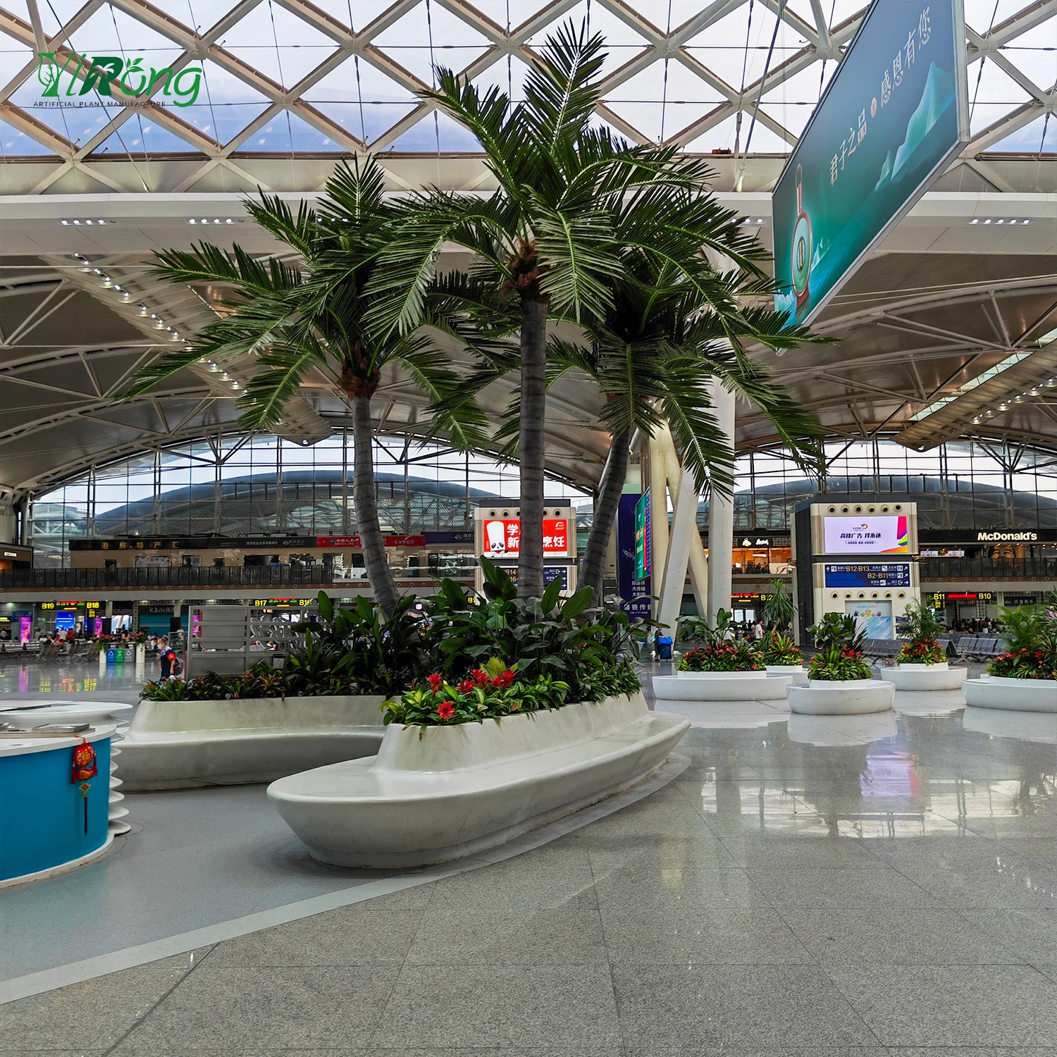 Yirong Custom Fake King Palm Tropical Ornamental Plastic Fiberglass Planttall Giant Big Artificial Palm Coconut Tree For Hotel