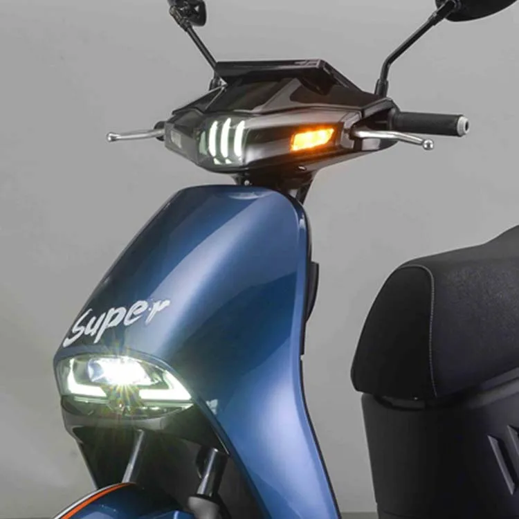 72V 45KM/H 2000w L1E Bosch Motor Front And Back Disc Brake Scooter Electric Motorcycle For Adult Scooter Electric Motorcycle