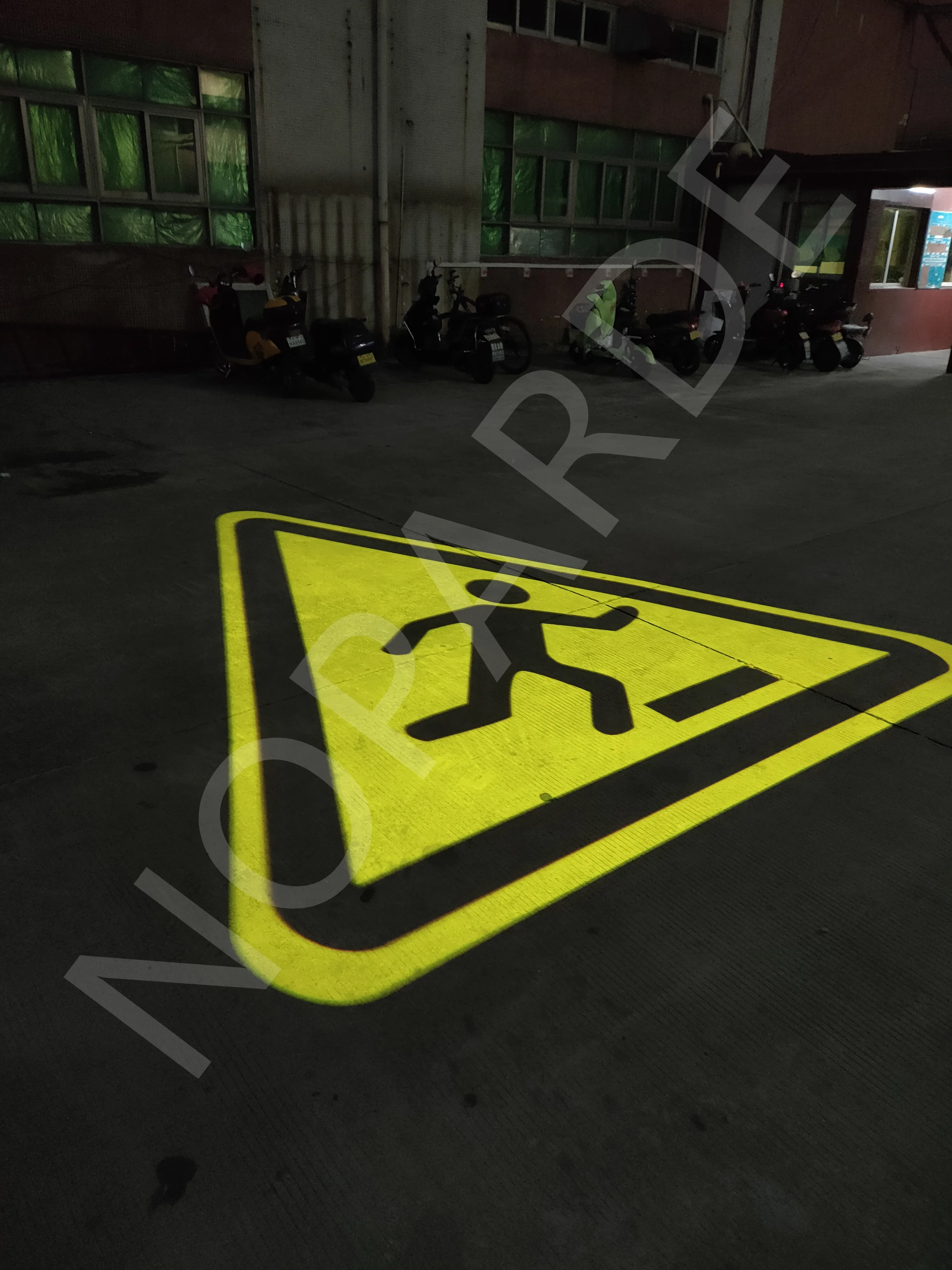 Customized Safety Sign Projector 50W 80W 100W Outdoor Waterproof Indoor Non-Waterproof Rotating Static Traffic Logo Projector