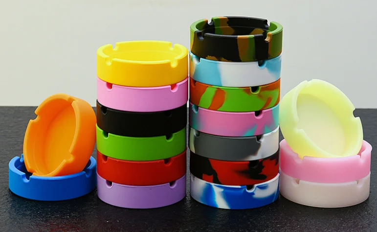 Creative can be customized logo silicone ashtray fall resistant easy to clean high temperature round ashtray