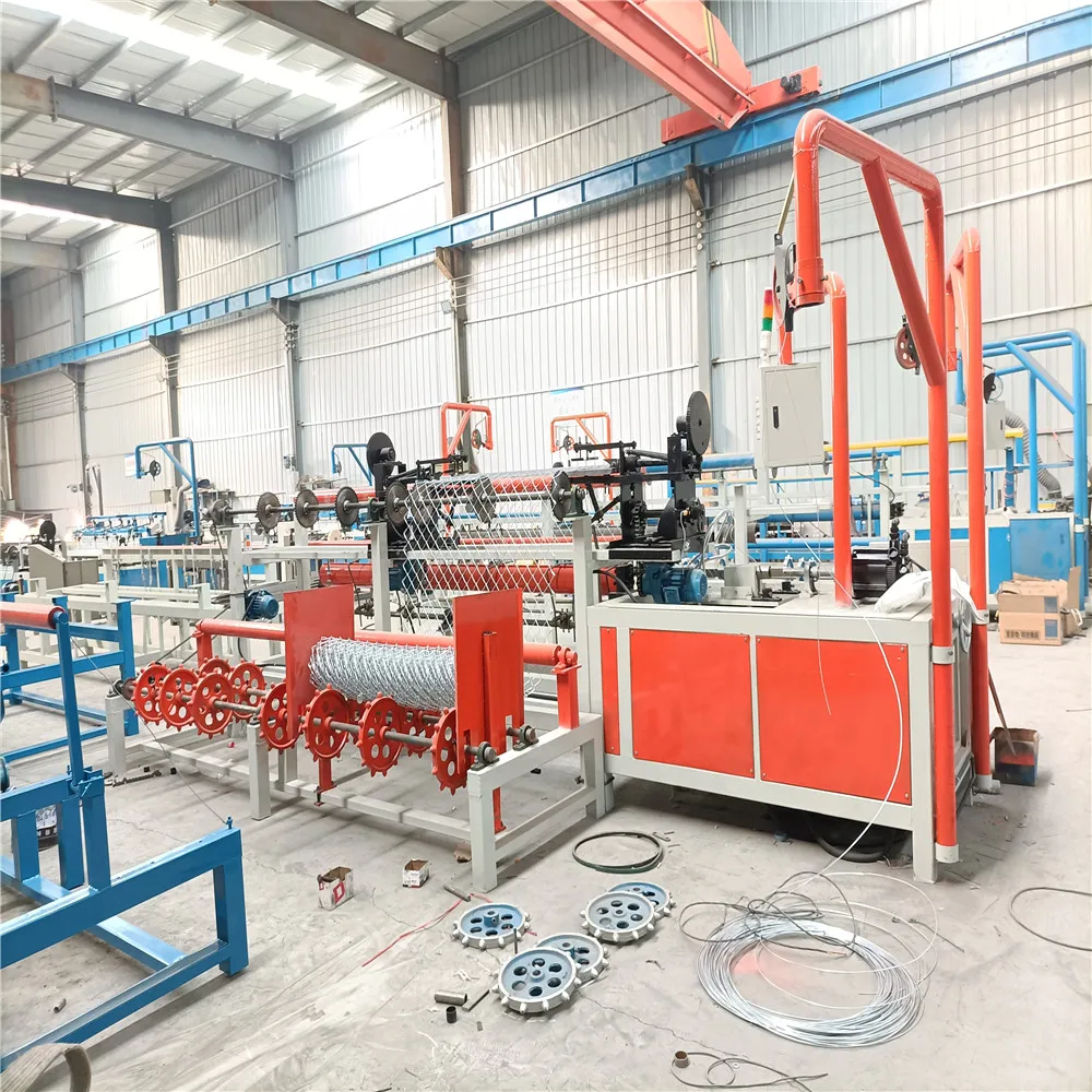 India Fully automatic spare parts manufacture price Diamond pvc wire mesh chain link fencing net making machine in