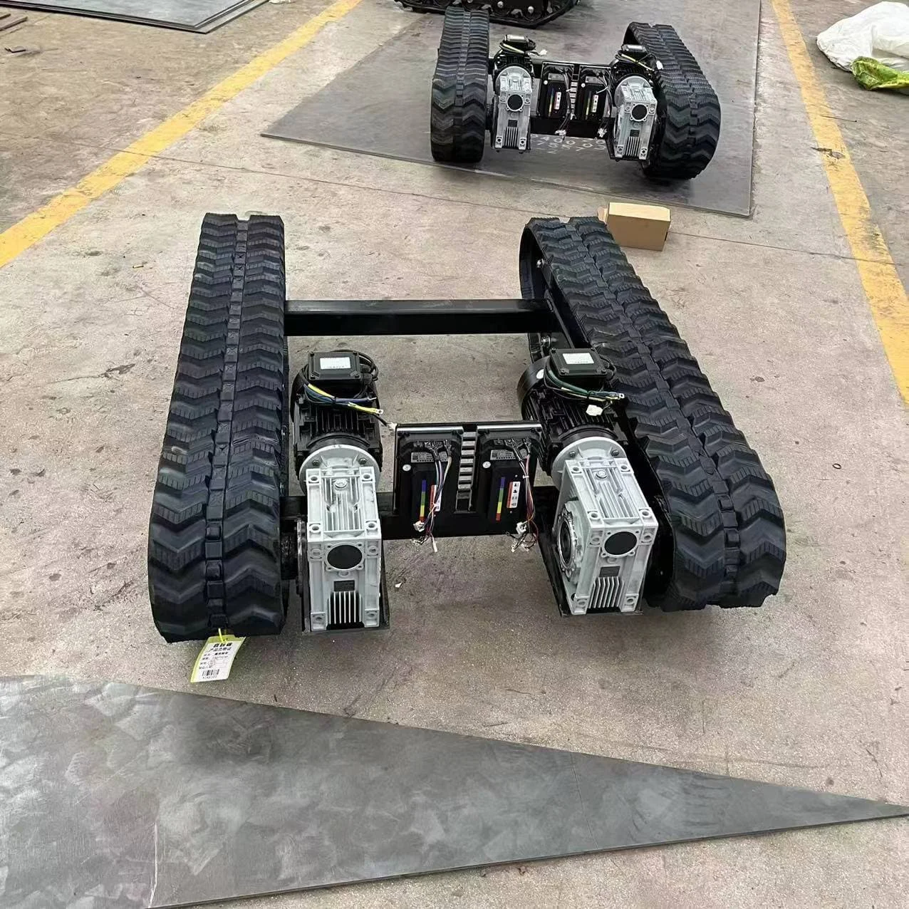 Factory direct sale track chassis, crawler base ,support custom size