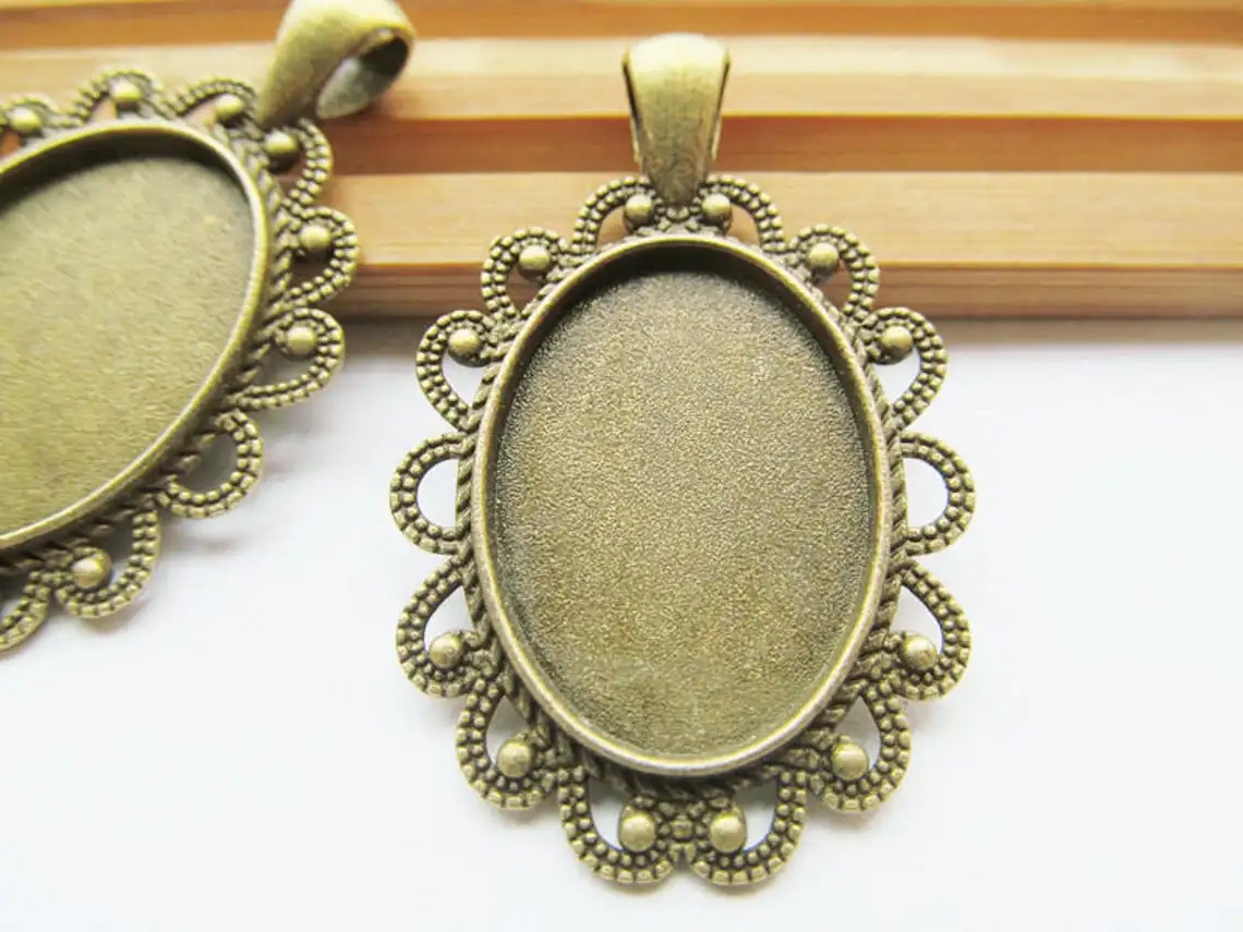 Popular Fit 18mmx25mm Oval Flower Base Setting Tray Bezel Pendant Aluminum Bronze Empty Pendant Trays