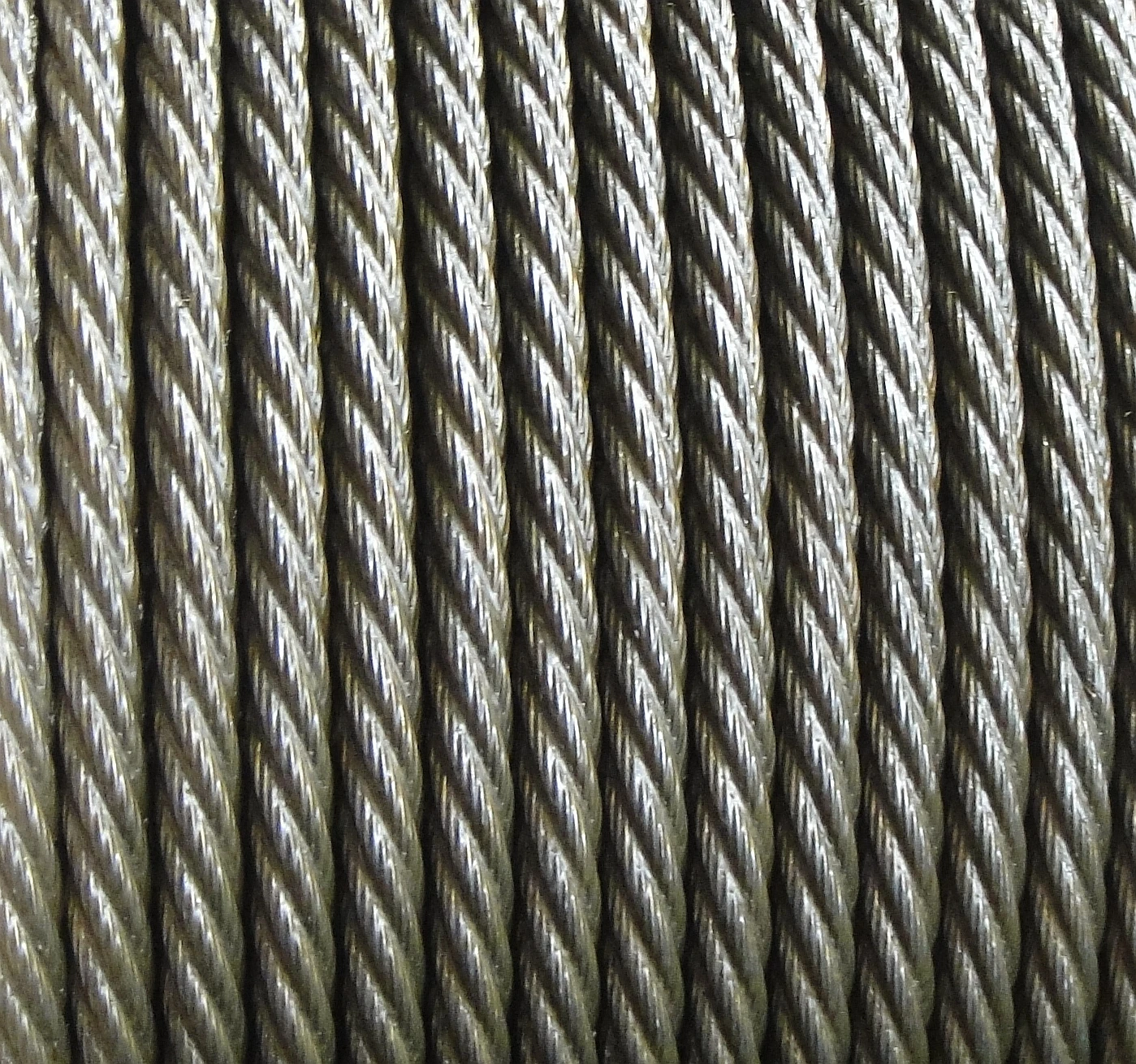 6x37 Ungalvanized Marine Rope Steel Wire Rope with Grease for Marine Lifting Rope Equipment 45# /60#/70# High Carbon Steel 5 Ton