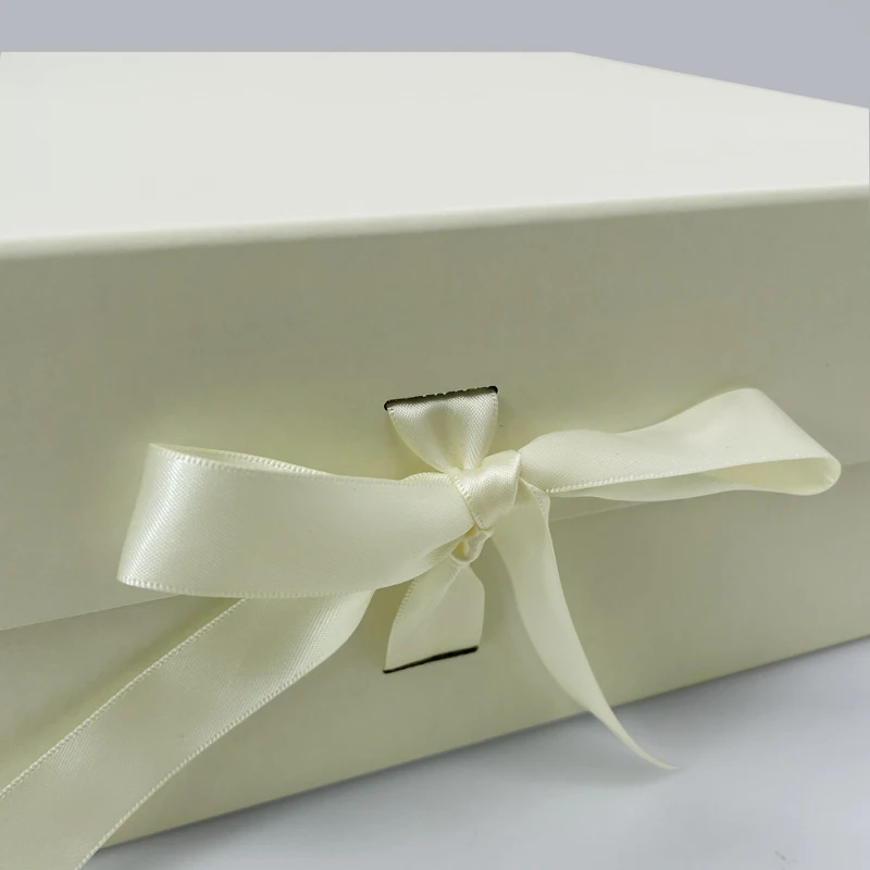 Custom Logo Beige Folding Luxury Rigid Packaging Paper Magnetic Gift Box With Foam