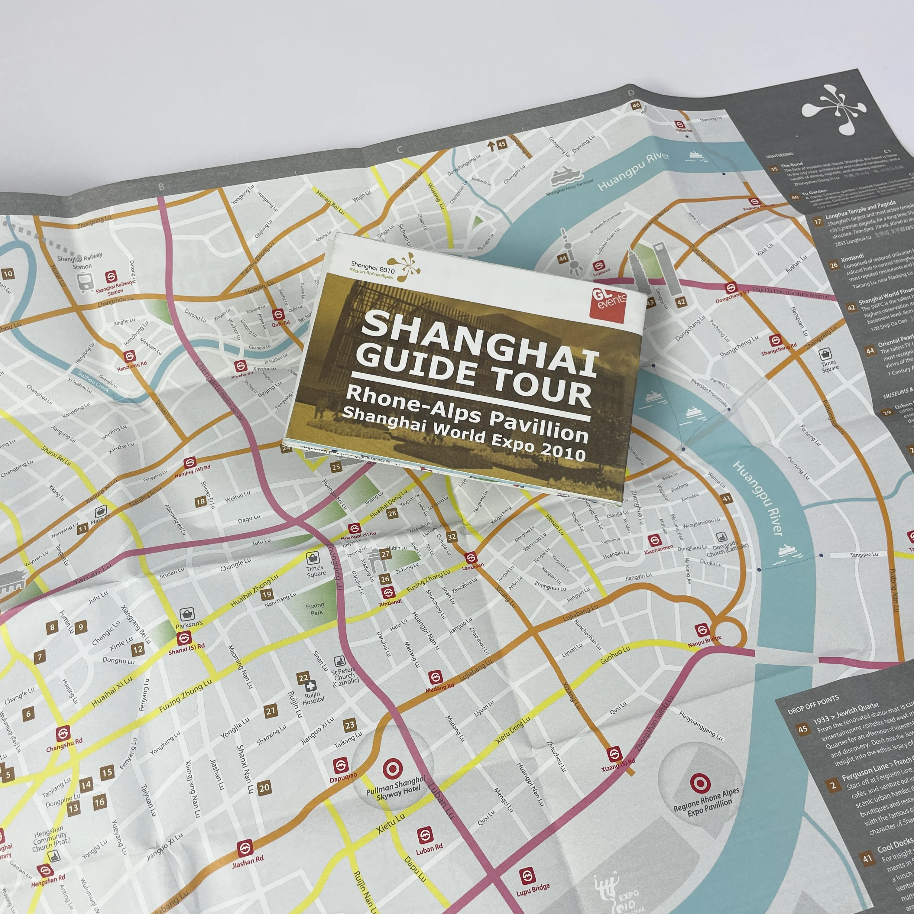 Custom Large Foldout Travel Brochure Multi-Fold Design High-Quality Printing for City Maps Digital Printing