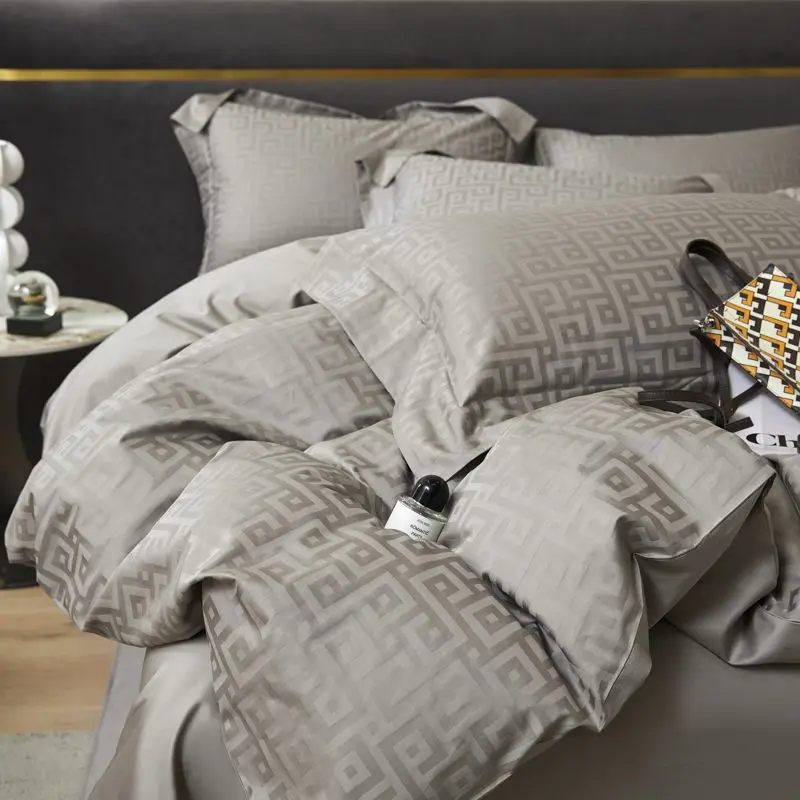 Embroidery quilt cover and pillowcases 100% cotton 4pcs bedding sets
