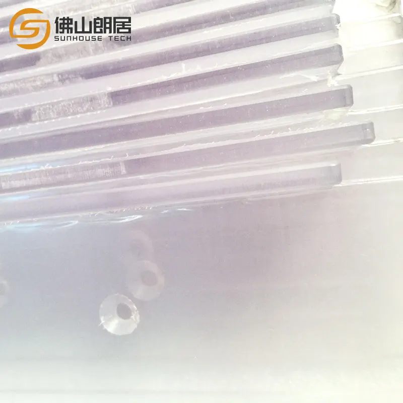  Суперпрозрачный Поликарбонат защищает пластиковые изгибы геометрической формы на заказ