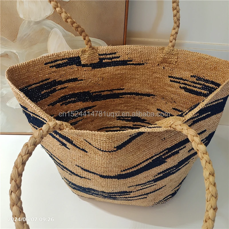 Summer  beach bag  large capacity women handbag handmade weave raffia  clutch bag environmental  material bag