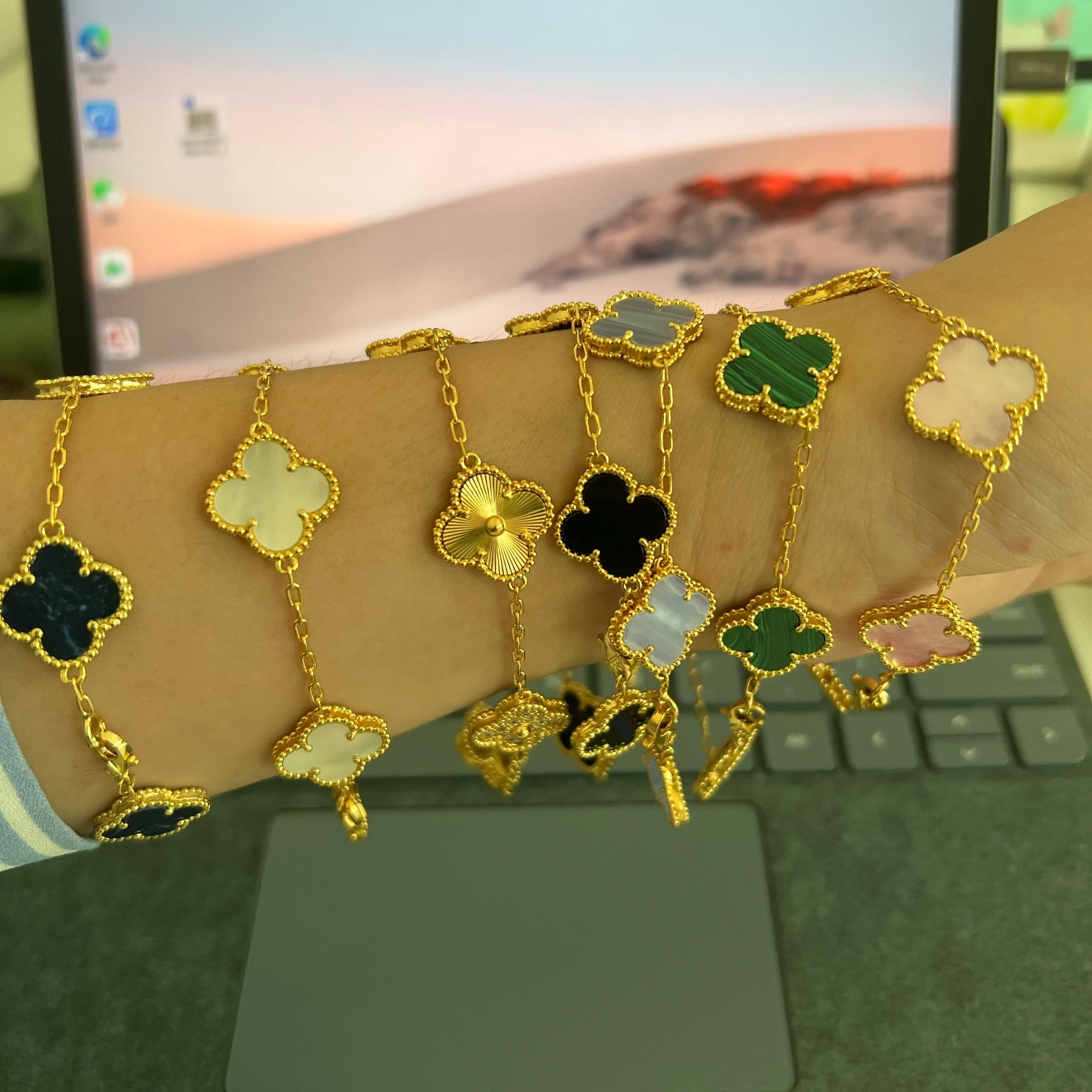 Classic Fashion four leaf Grass High grade Jewelry 5 Flowers Bracelet Fashion Silver Bracelet Women Personality  Motifs Bracelet