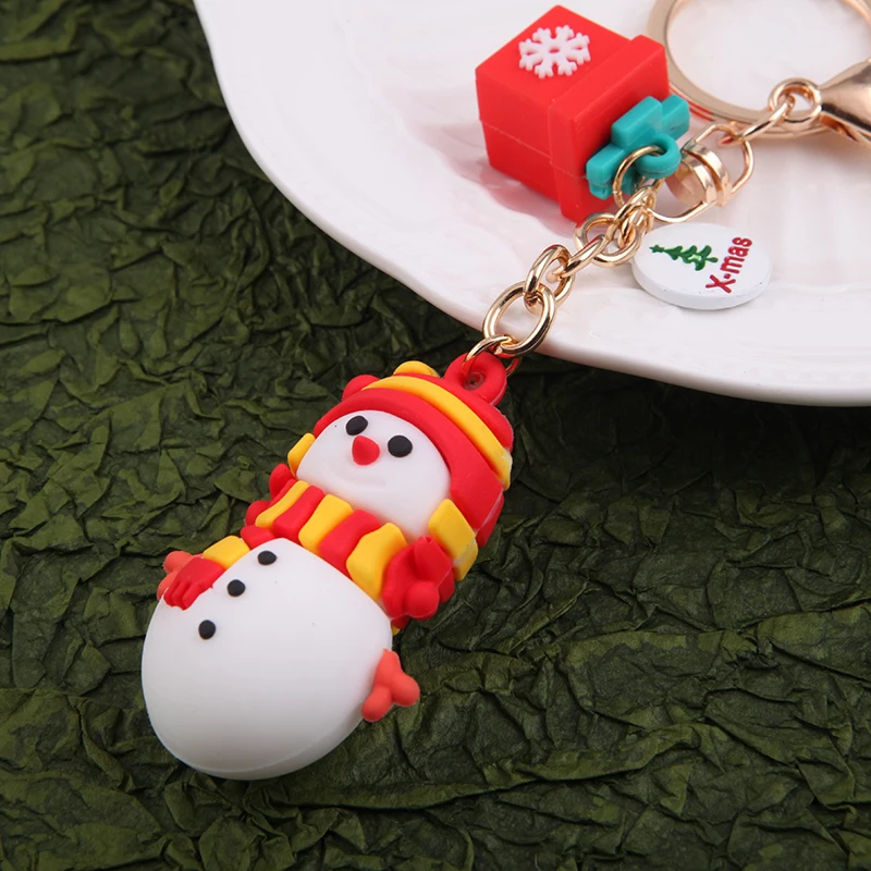 JOJO Factory Fashion Custom Xmas Gift Resin Snowman Metal Gift Charm Festival Carabiner Puber Plastic Keychain