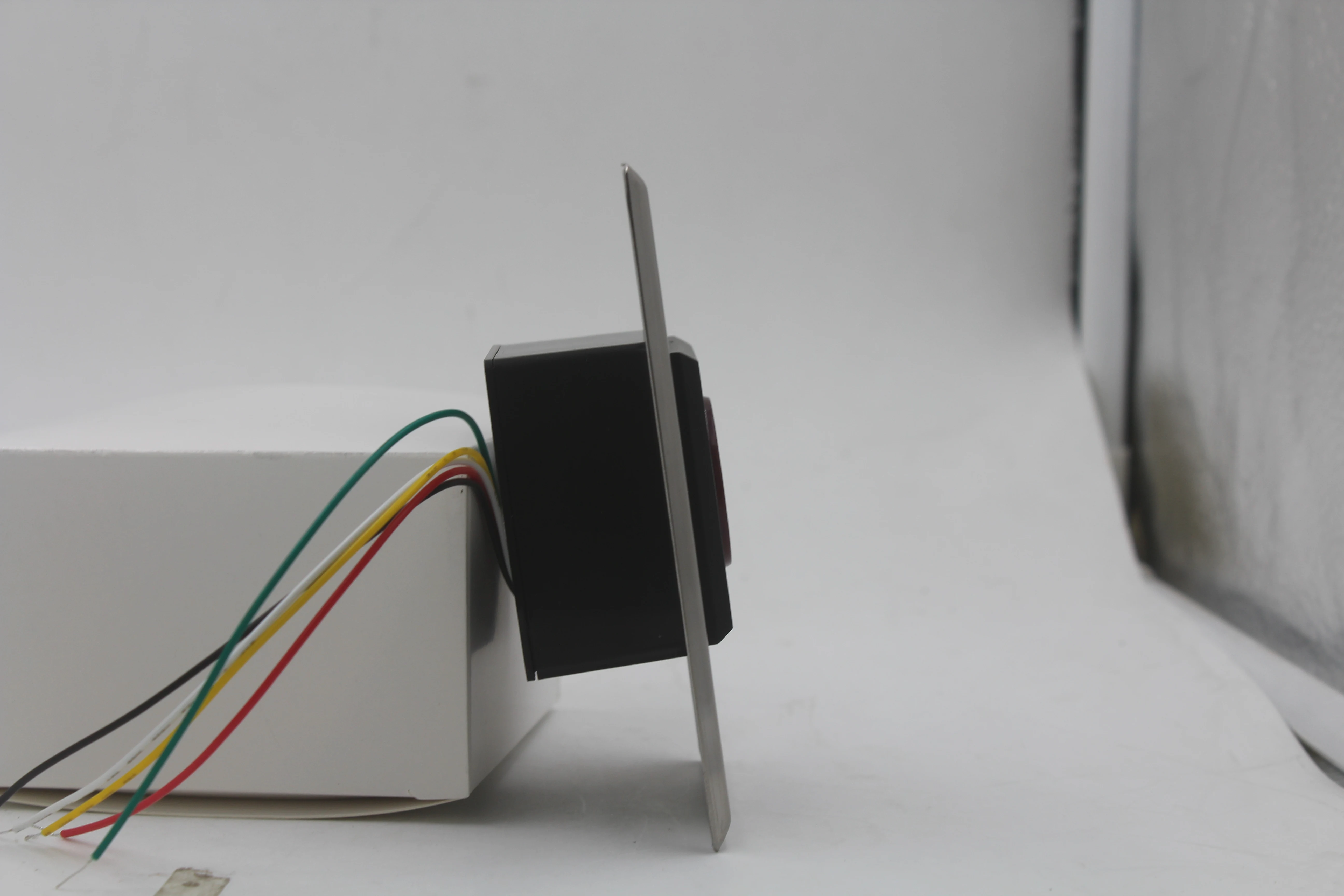 Camelsecu Factory Direct High Quality No Touch Wireless Exit Button with Remote Control