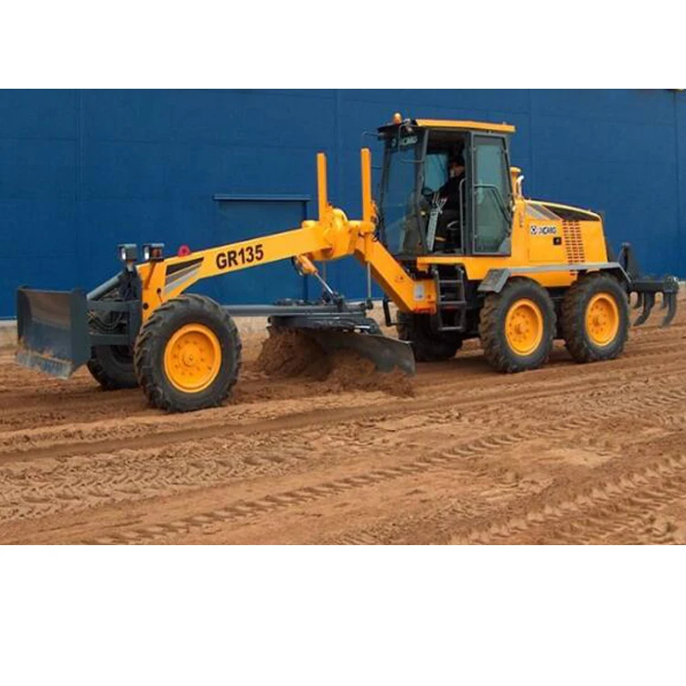 Автогрейдер XCMG 135HP GR135 на продажу