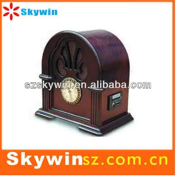 Vintage wooden clock radio