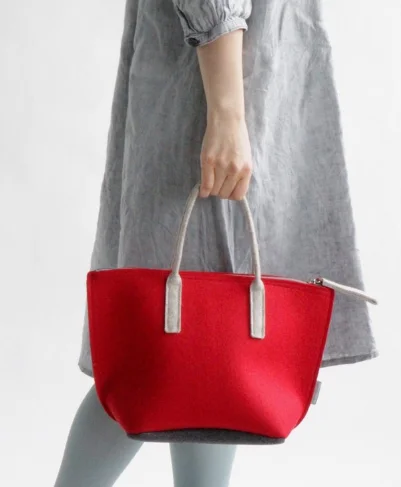 
Felt minimalist office tote bag with zipper, perfect for shopping and casual wear 