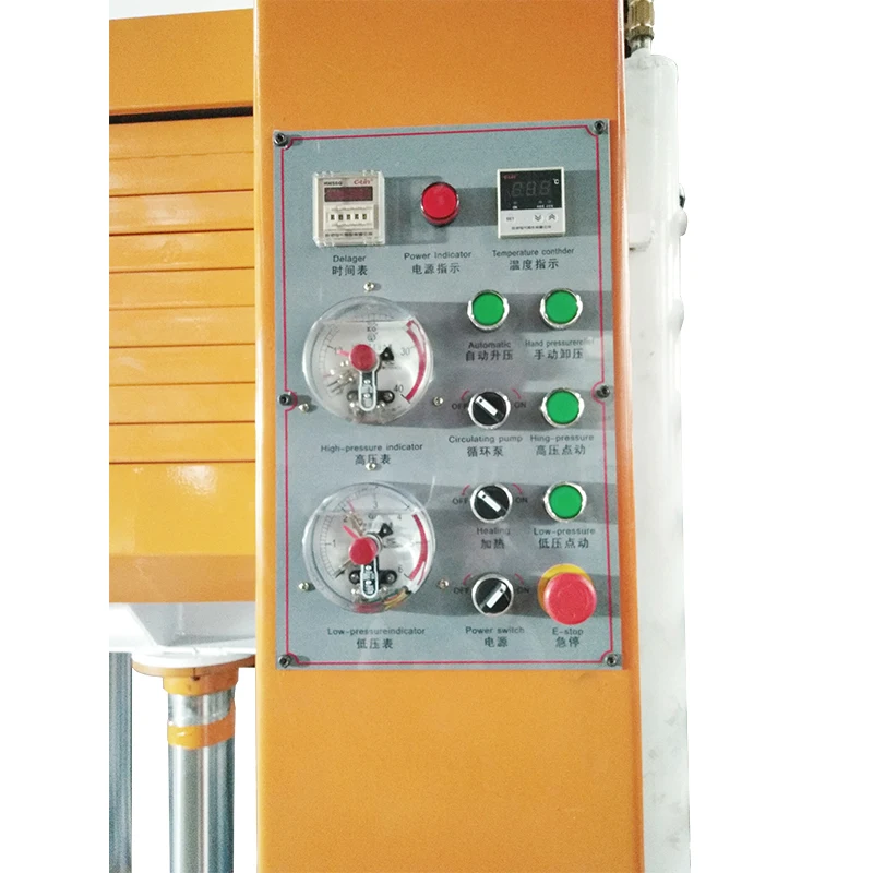 Машина для горячего прессования фанерных плит