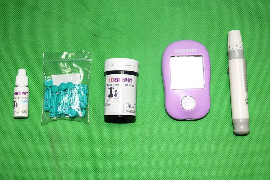 Fsat test 0.5 second Vet used Blood Glucose monitoring system MSLGC18 pet use glucose meter for dog and cannie