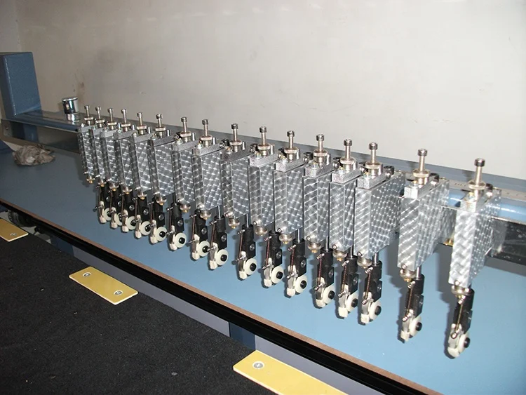 Factory price hot sale Knife box, knife wheel clamp accessories