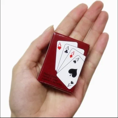 Leisure and environmentally friendly paper portable mini playing cards travel small poker