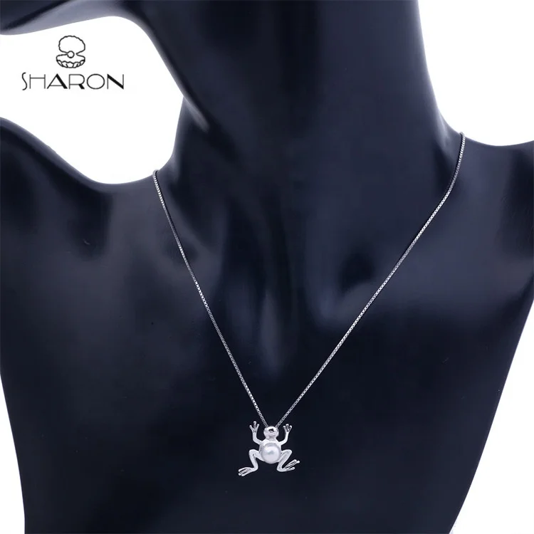 Customized Latest Style Wholesale Fashion Lucky Women Jewelry Design S925 Frog Pearl Pendant Necklace