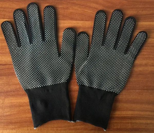 
high quality garden anti slip 13 gauge polyester gloves coated with pvc dots on palm for promotion 