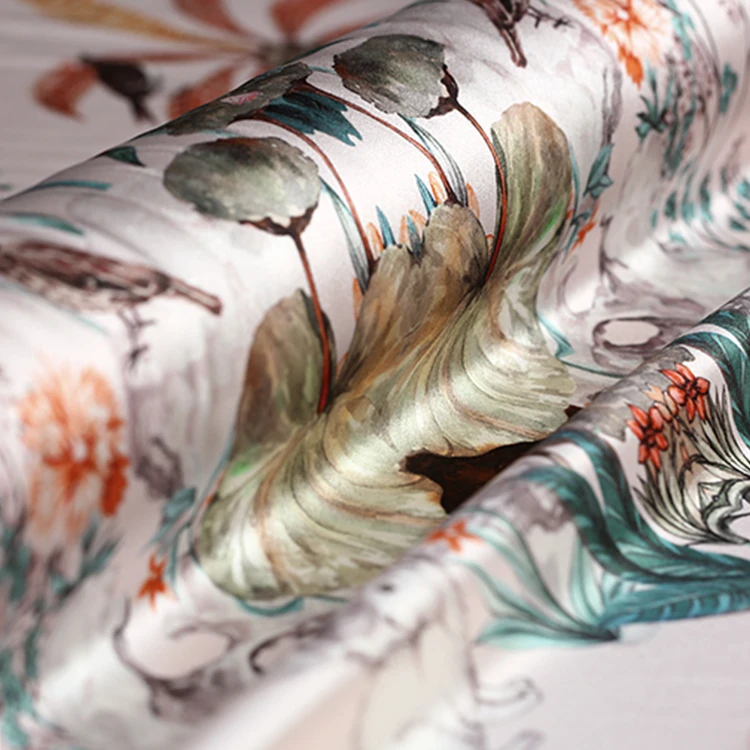 
Stylish Luxurious Style Printed 100% Silk Satin Woman Dress Clothes Fabric 