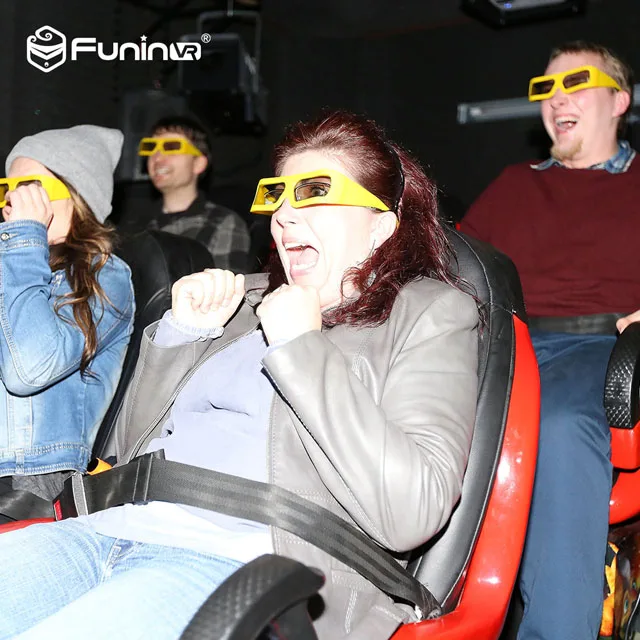 
FuninVR High quality 4d 6d 8d 10d cinema truck mobile 5d 7d 12d cinema equipment simulator for sale 