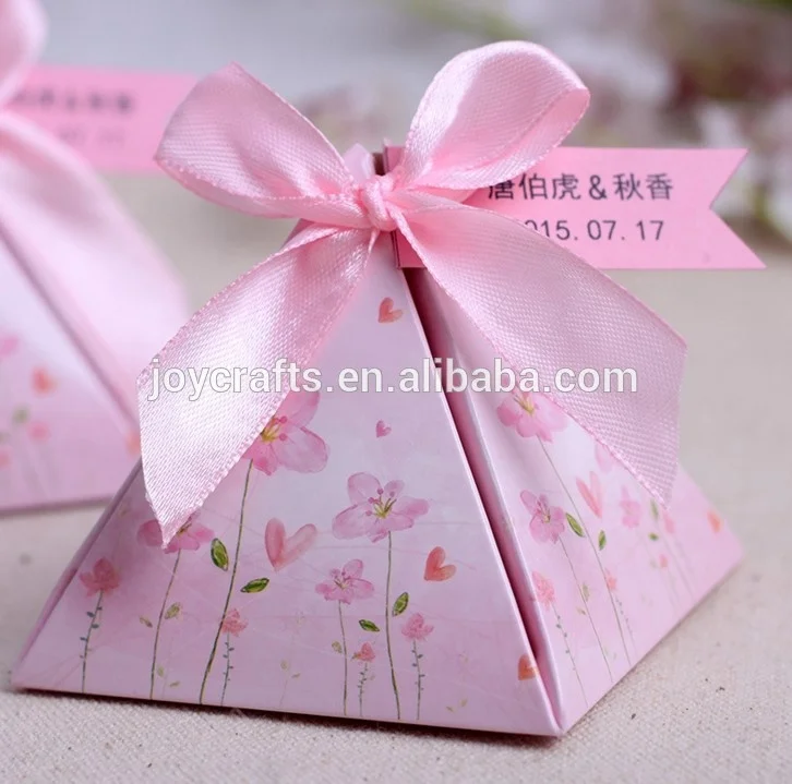 Pyramid Design Wedding Favor Box