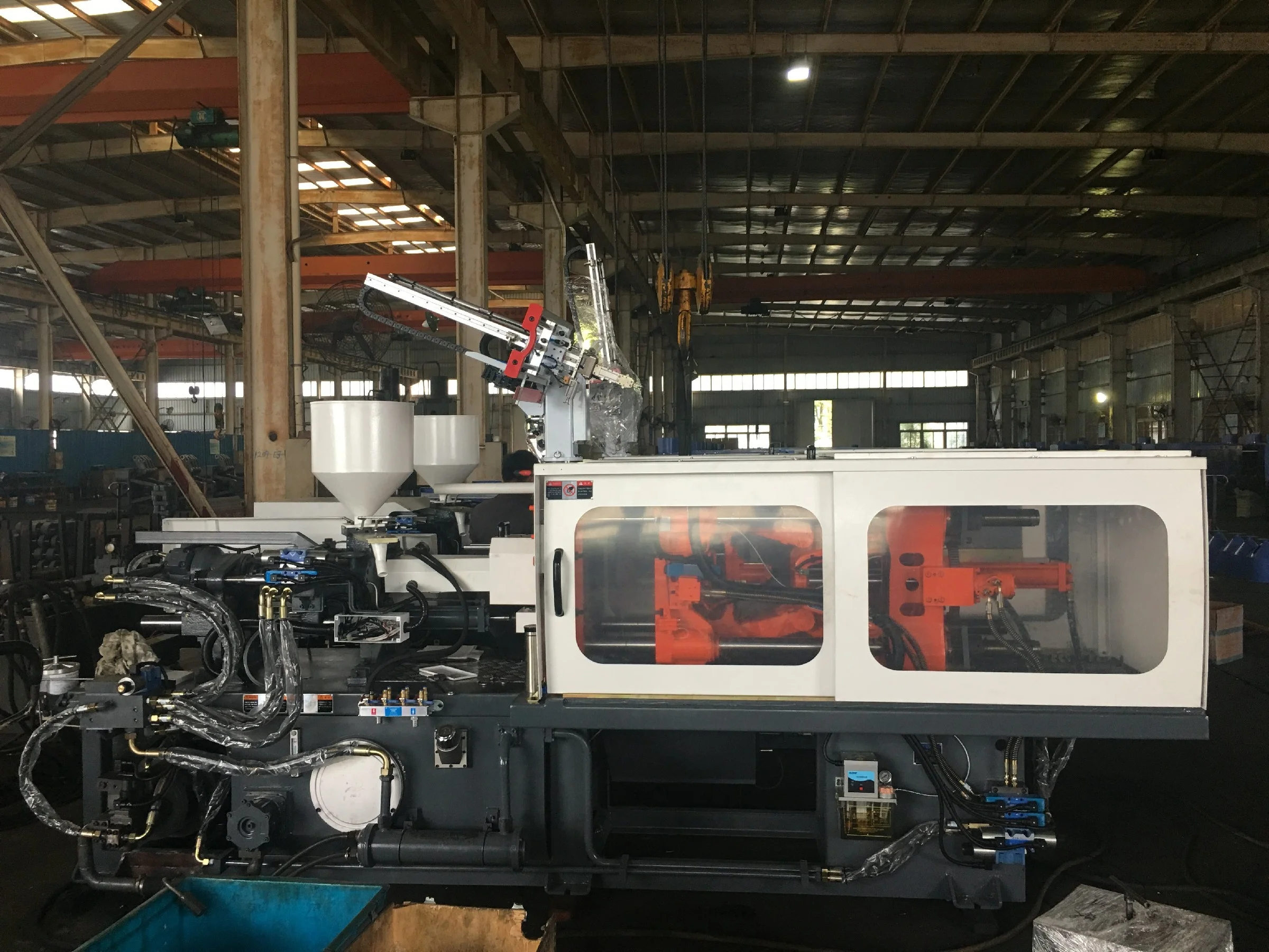 HT1100 110ton small plastic preform injection molding machine