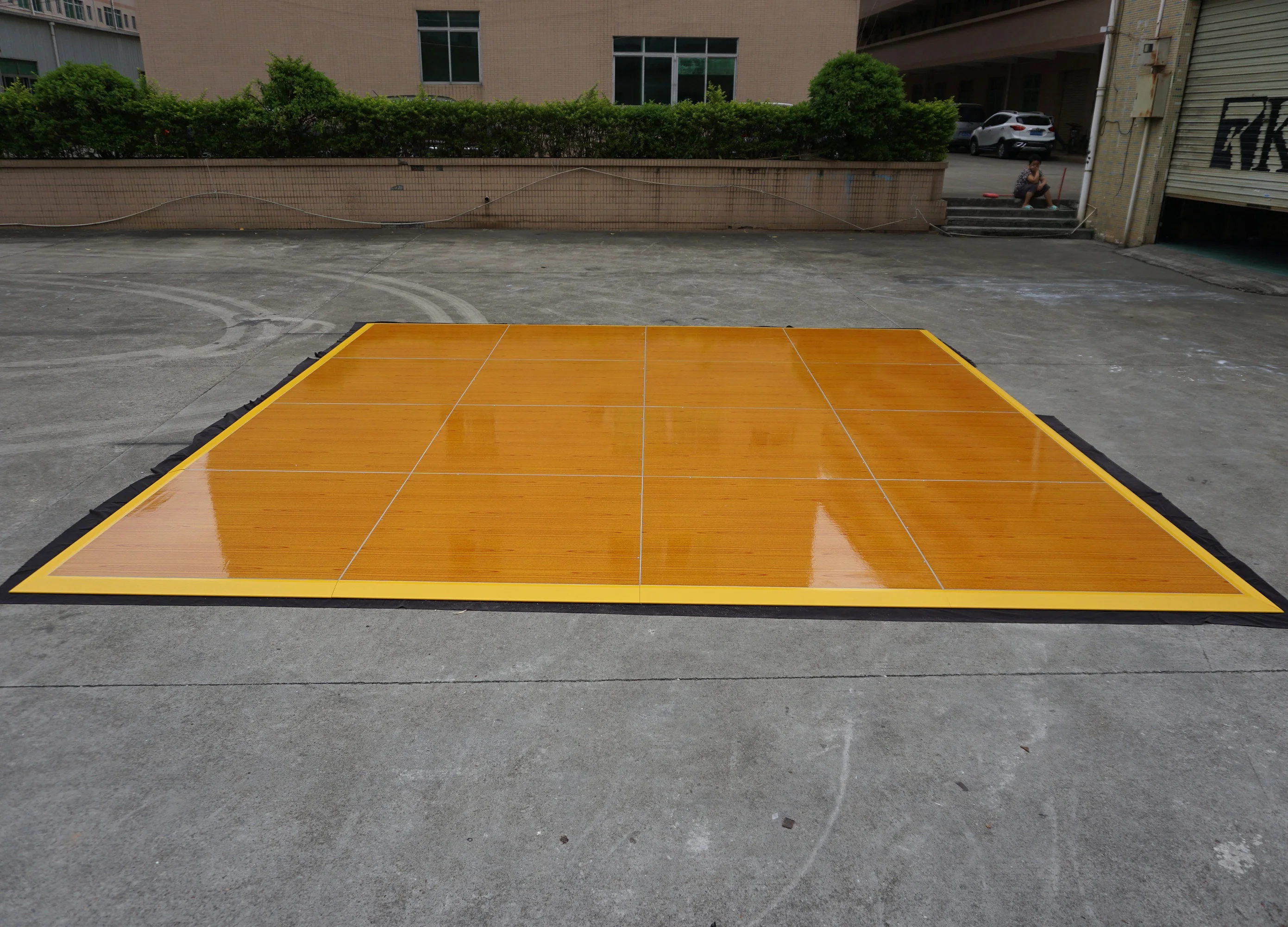 Portable round high gloss white wedding dance floor