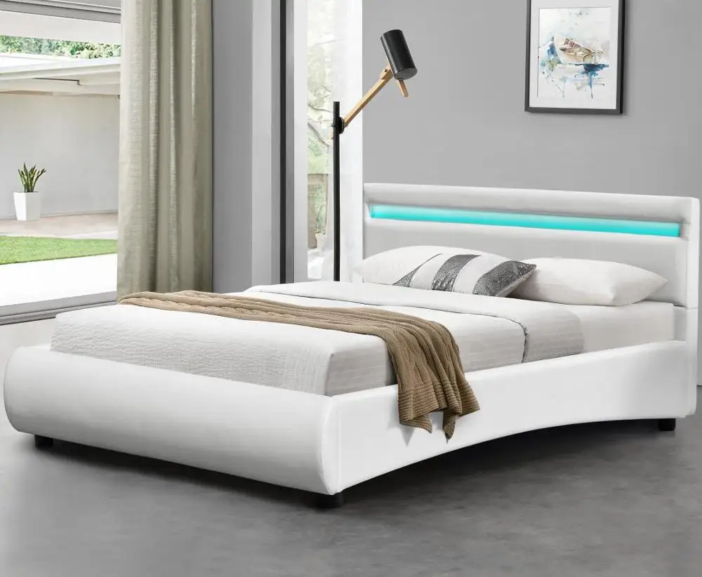 Современная Деревянная белая двухместная мягкая кровать из искусственной кожи со светодиодной подсветкой