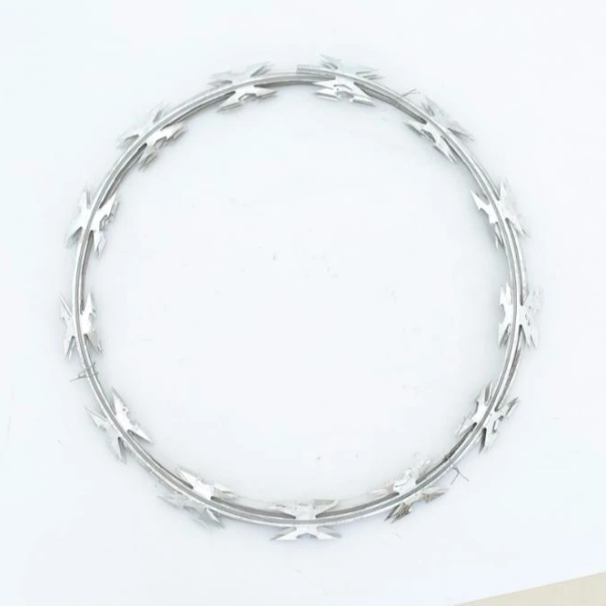 Бесплатный образец высокого качества BTO-22 Тип оцинкованный колючая проволока цена за рулон